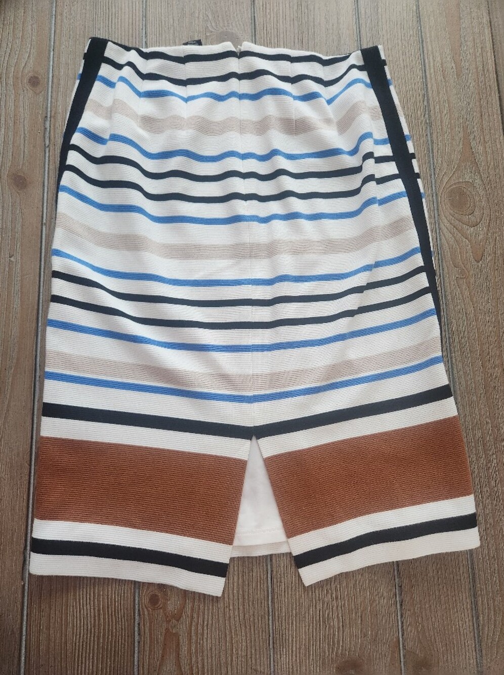 White House Black Market Striped Pencil Skirt in White, Blue, Black & Brown - Picture 4 of 4